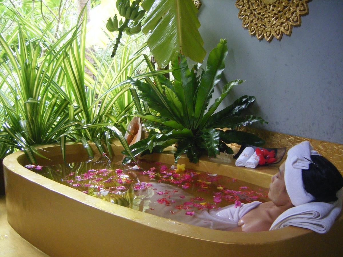 Noble Crown Resort & Spa Ko Lanta Exteriör bild
