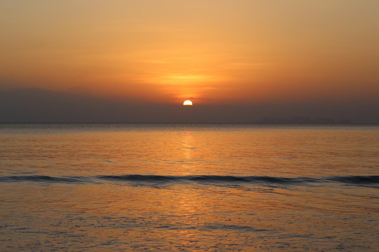 Noble Crown Resort & Spa Ko Lanta Exteriör bild